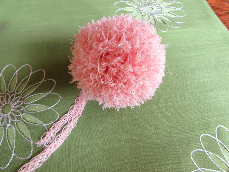 How Do You Make Your Pompoms?