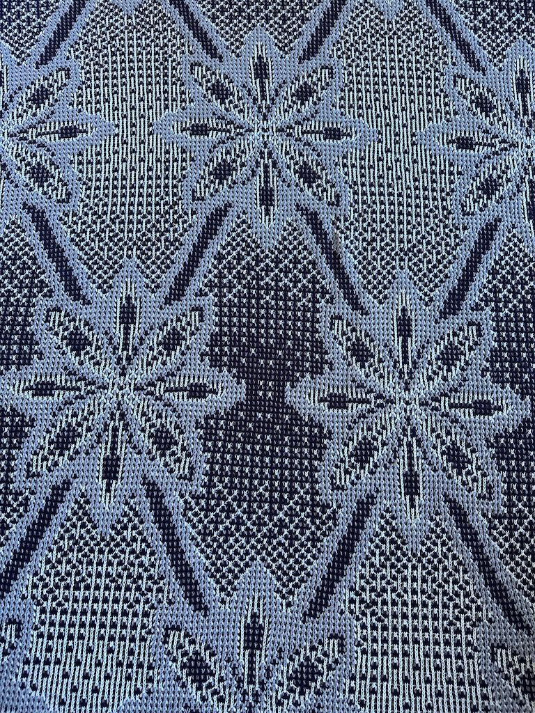 Handmade Knit Throw Blanket, Luxurious Soft Yarn Perfect for Relaxation, Unique Gift Idea for Any Occasion