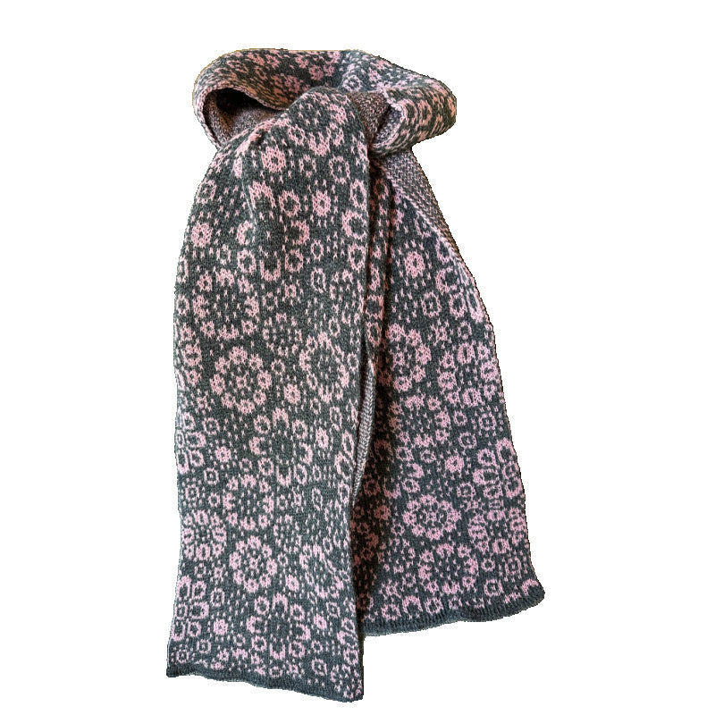 Wool Scarf - Elegant Oversized Design, Ideal for Daily Wear, Unique Gift for Birthdays or Holidays