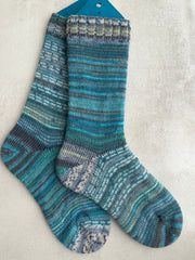 Unique Alpaca Socks, Vibrant Colors and Patterns for Ultimate Comfort, Ideal Gift for Friends & Family Who Love Cozy Wear