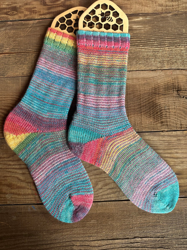 Colorful alpaca socks, luxurious and fun socks for comfort at home, ideal gift for sock lovers and nature enthusiasts Hover Image