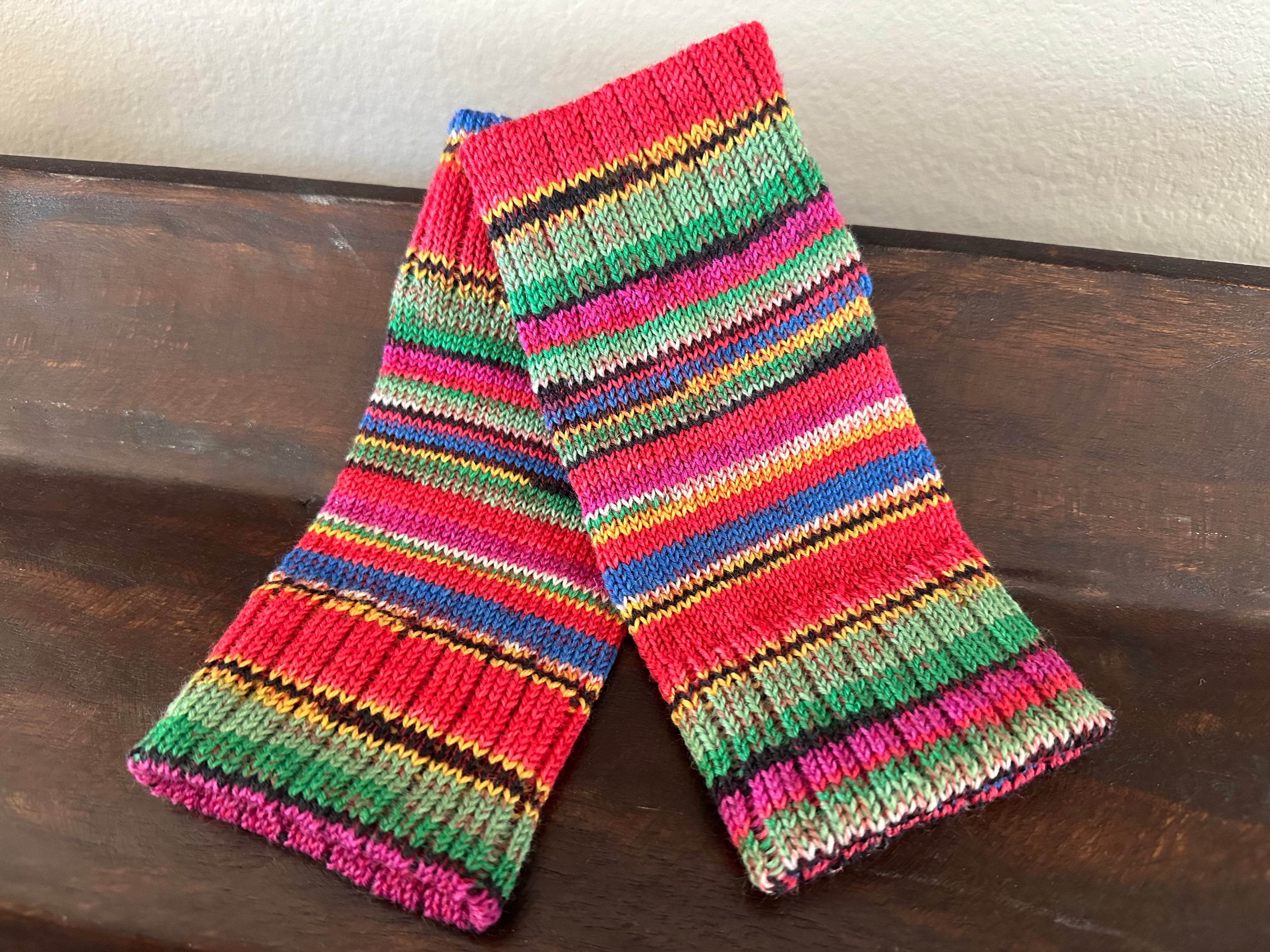 Handknit Texting Gloves, Beautifully Crafted Wool Fingerless Mitts for Comfortable Phone Use, Ideal Holiday Gift