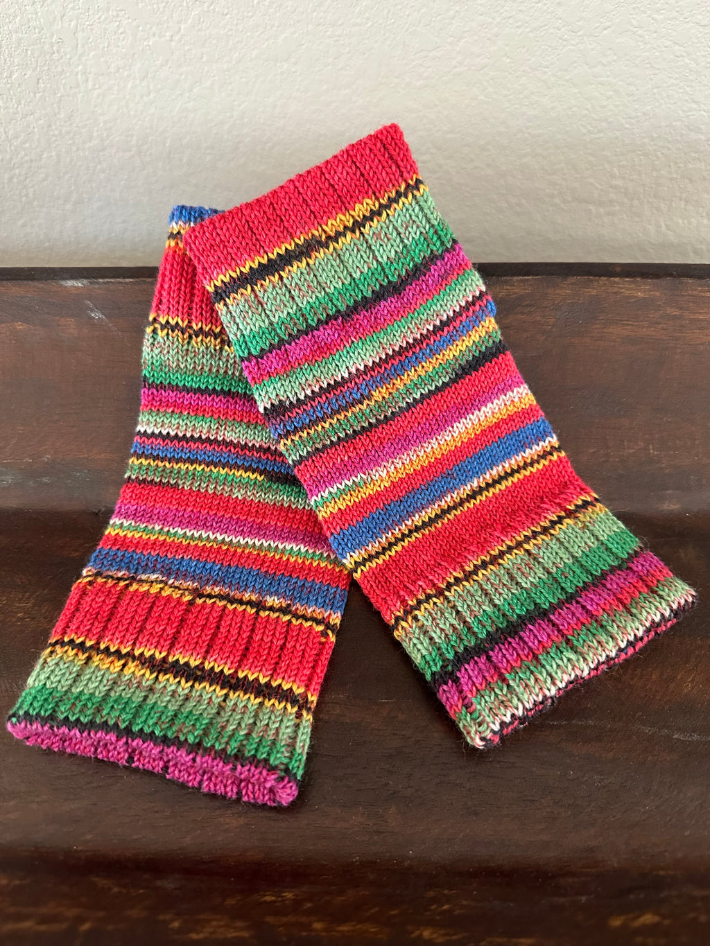 Handknit Texting Gloves, Beautifully Crafted Wool Fingerless Mitts for Comfortable Phone Use, Ideal Holiday Gift