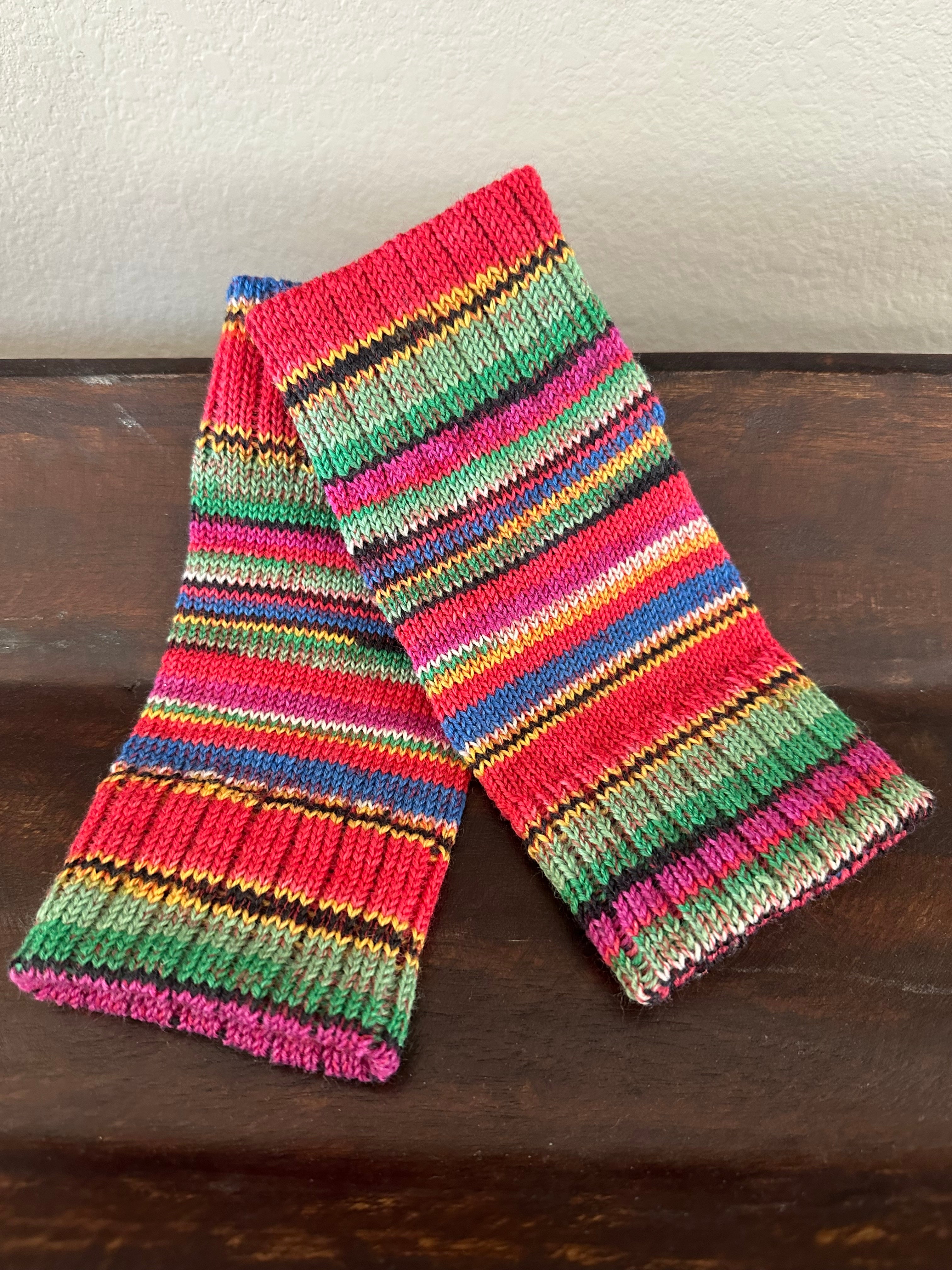 Handknit Texting Gloves, Beautifully Crafted Wool Fingerless Mitts for Comfortable Phone Use, Ideal Holiday Gift