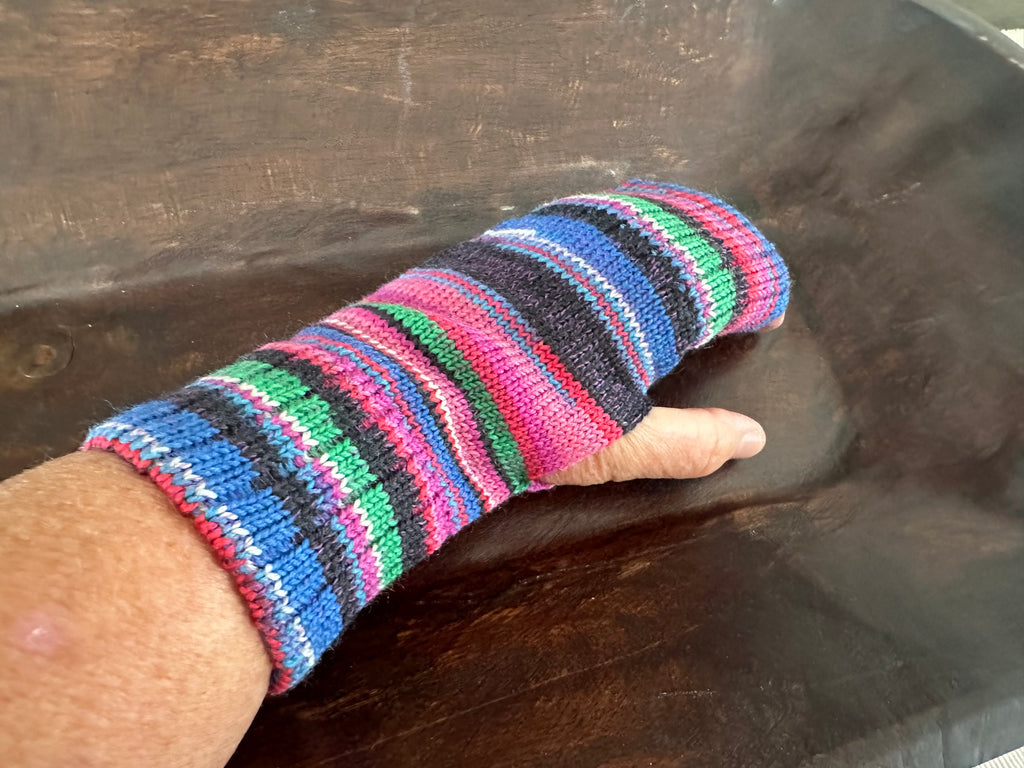 Handknit Texting Gloves, Soft Woolen Mittens for Screen Use, Ideal Gift for Her This Winter