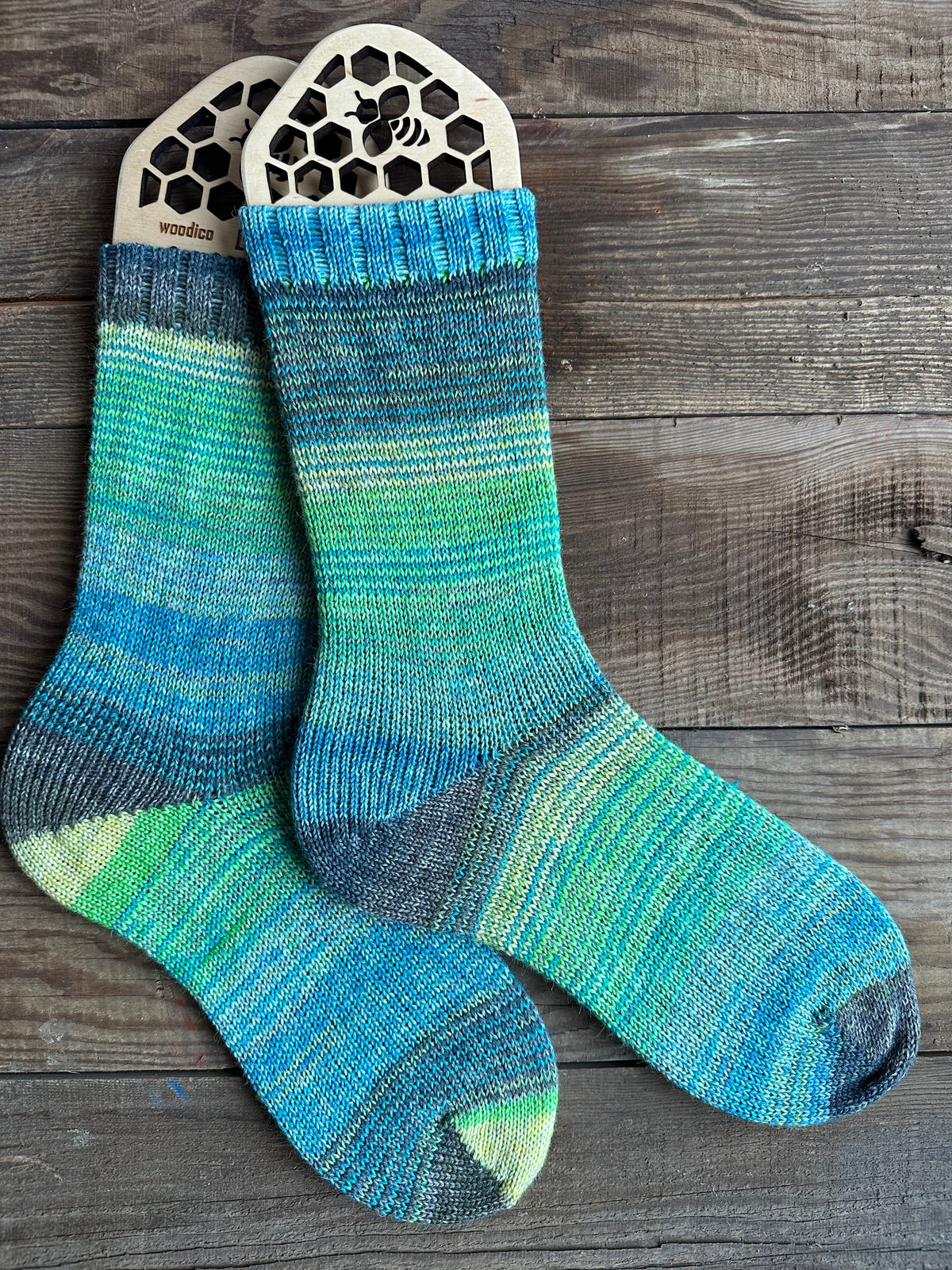 Unique Alpaca Socks, Vibrant Colors and Patterns for Ultimate Comfort, Ideal Gift for Friends & Family Who Love Cozy Wear
