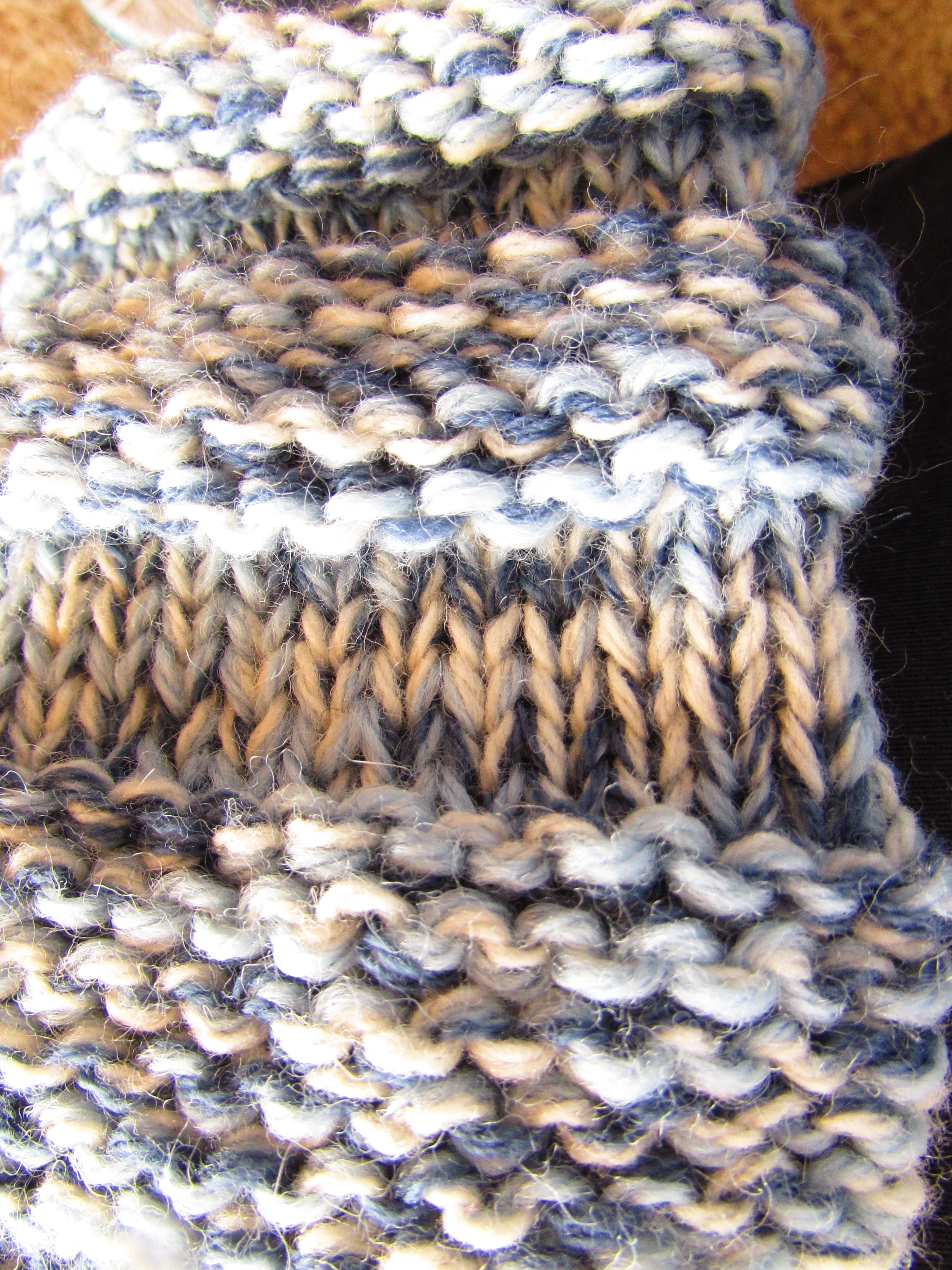 Fingerless Mitten Knitting Pattern, Fun and Functional Hand-Knit Design, Perfect for Everyday Use, Unique Gift for Knit Enthusiasts