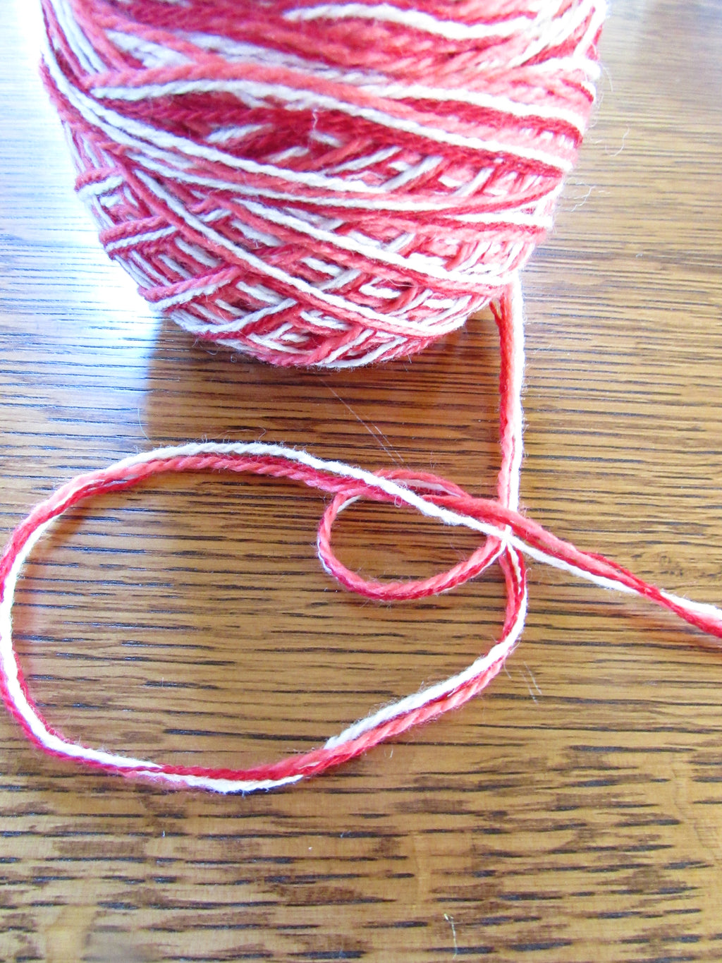 Fingerless Mitten Knitting Pattern, Fun and Functional Hand-Knit Design, Perfect for Everyday Use, Unique Gift for Knit Enthusiasts