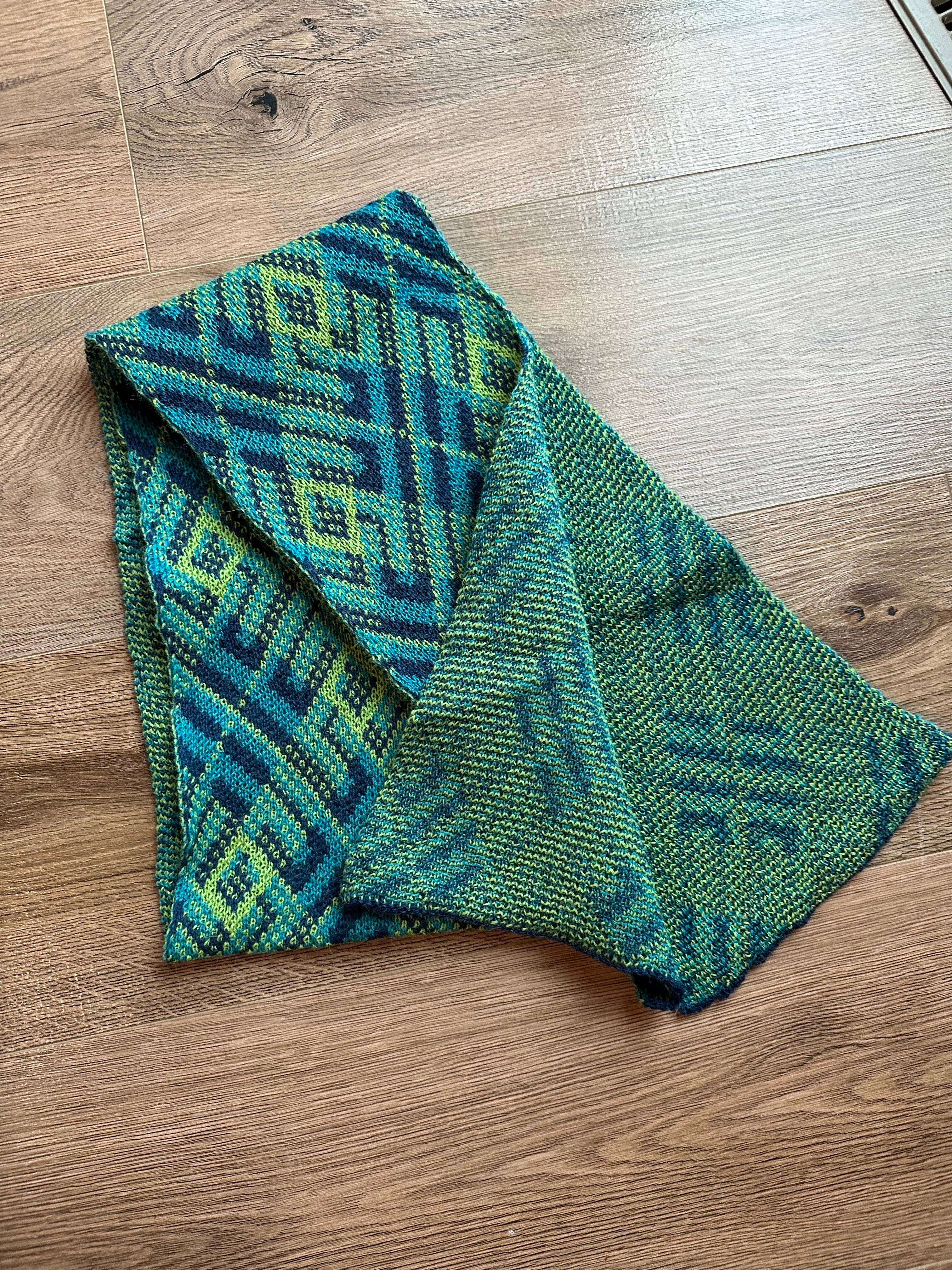 Colorful Alpaca and Wool Scarf, Ideal for Daily Wear, Unique Gift for Birthdays or Holidays