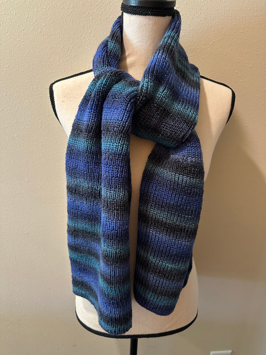 Wool Scarf - Elegant Oversized Design, Ideal for Daily Wear, Unique Gift for Birthdays or Holidays