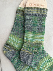 Unique Alpaca Socks, Vibrant Colors and Patterns for Ultimate Comfort, Ideal Gift for Friends & Family Who Love Cozy Wear