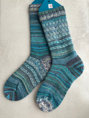 Unique Alpaca Socks, Vibrant Colors and Patterns for Ultimate Comfort, Ideal Gift for Friends & Family Who Love Cozy Wear