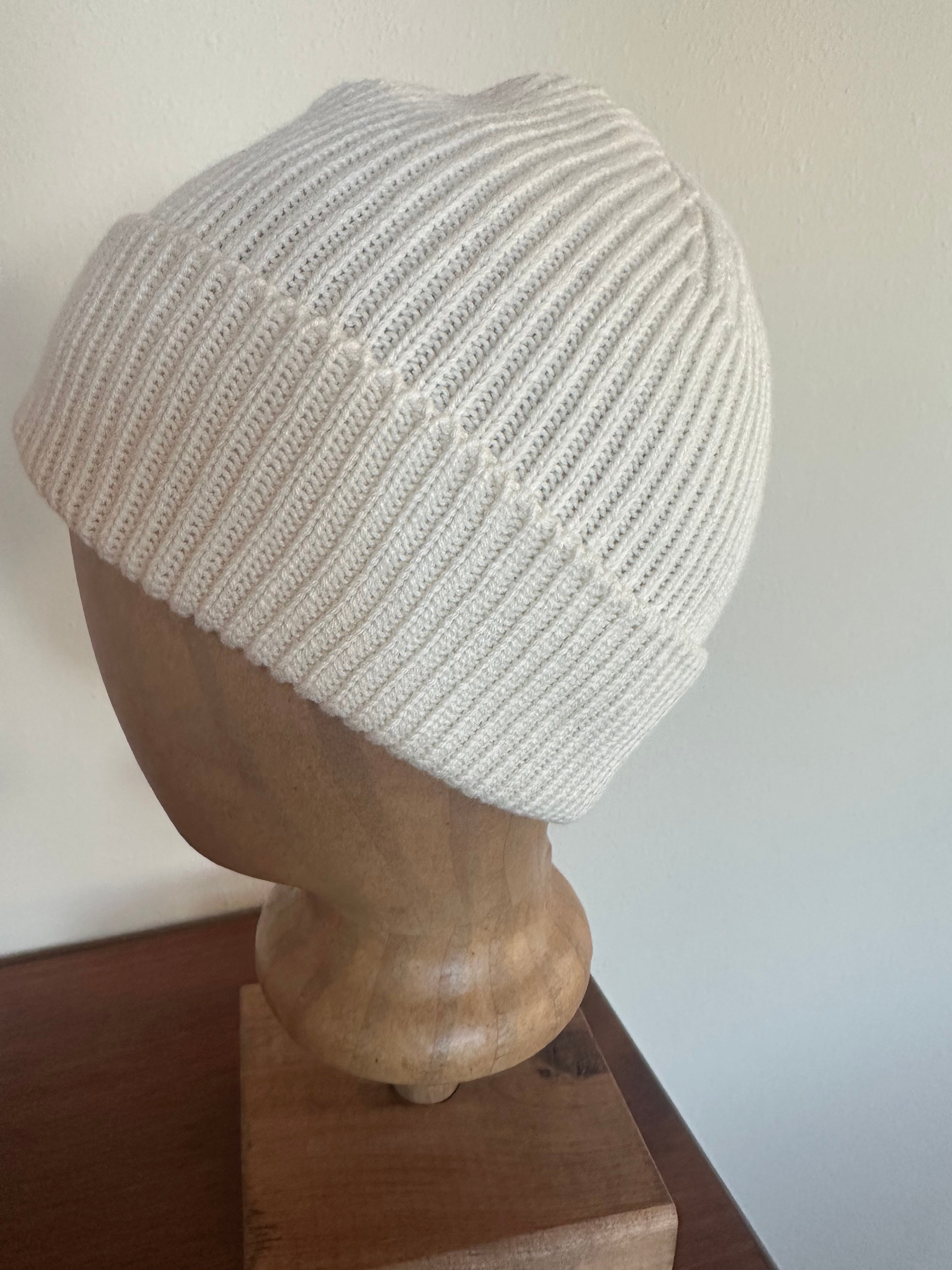 Fine Quality Handmade Cashmere Hat, Luxurious Knit Winter Accessory, Ideal Gift for Special Occasions