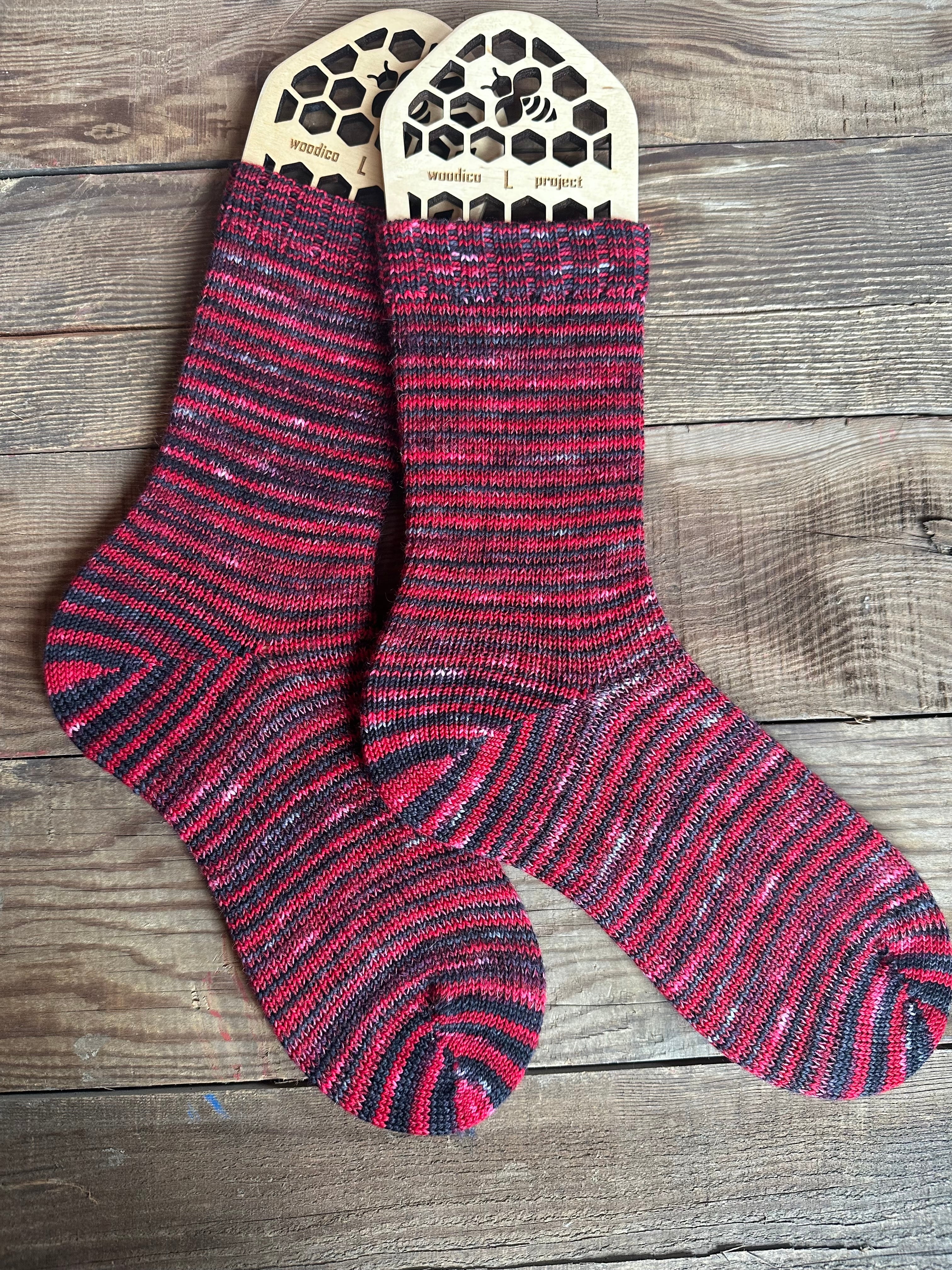 Luxurious and fun socks for comfort at home, Colorful alpaca socks, ideal gift for sock lovers and nature enthusiasts