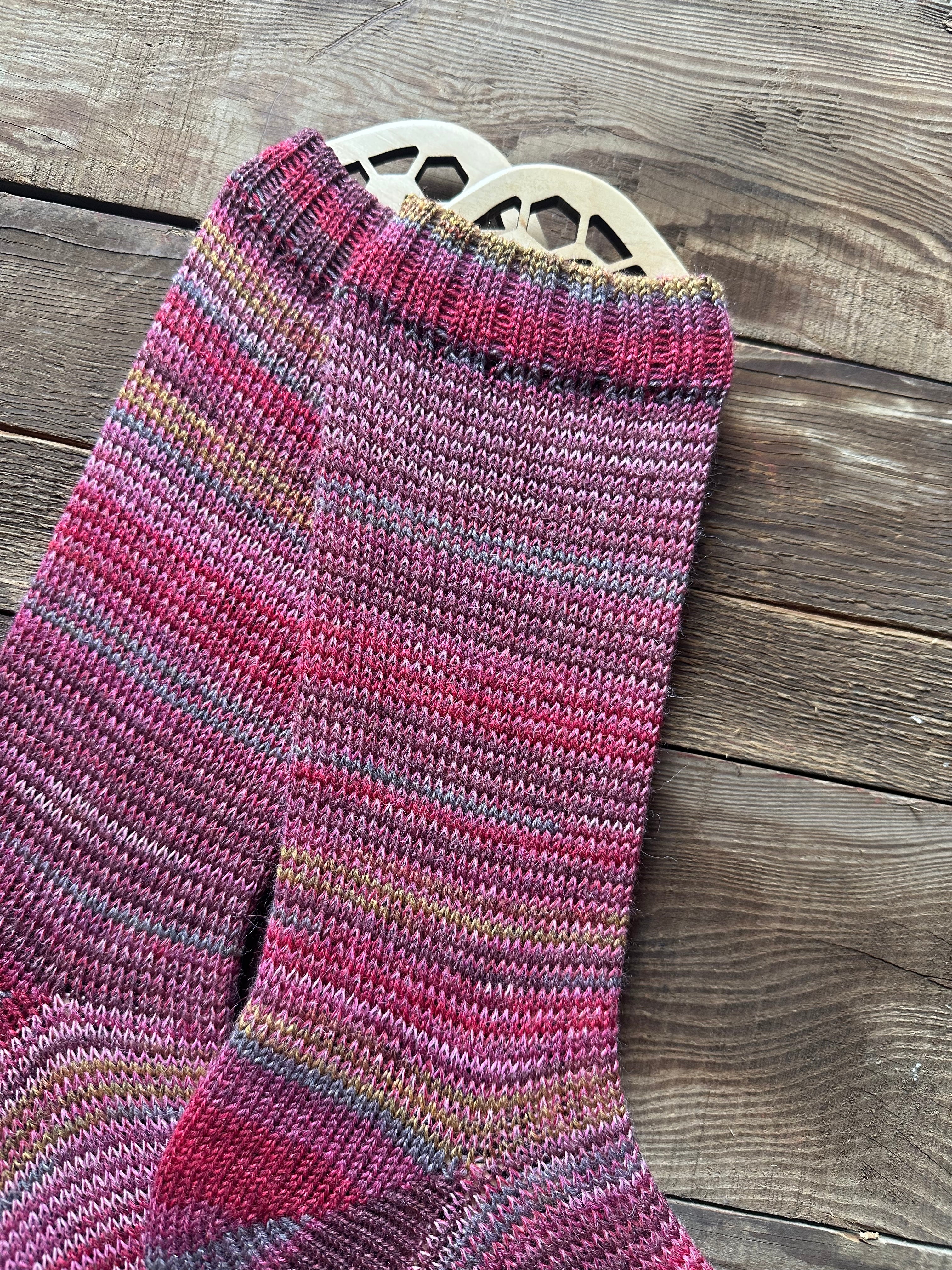 Colorful alpaca socks, luxurious and fun socks for comfort at home, ideal gift for sock lovers and nature enthusiasts