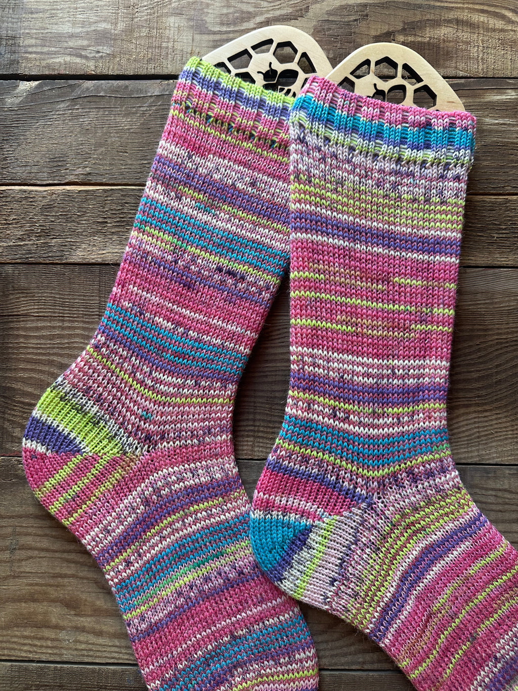 Luxurious and fun socks for comfort at home, Colorful alpaca socks, ideal gift for sock lovers and nature enthusiasts