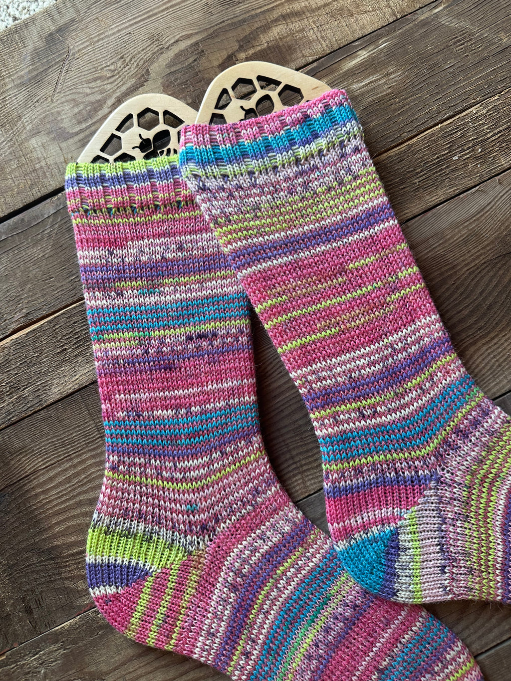 Luxurious and fun socks for comfort at home, Colorful alpaca socks, ideal gift for sock lovers and nature enthusiasts