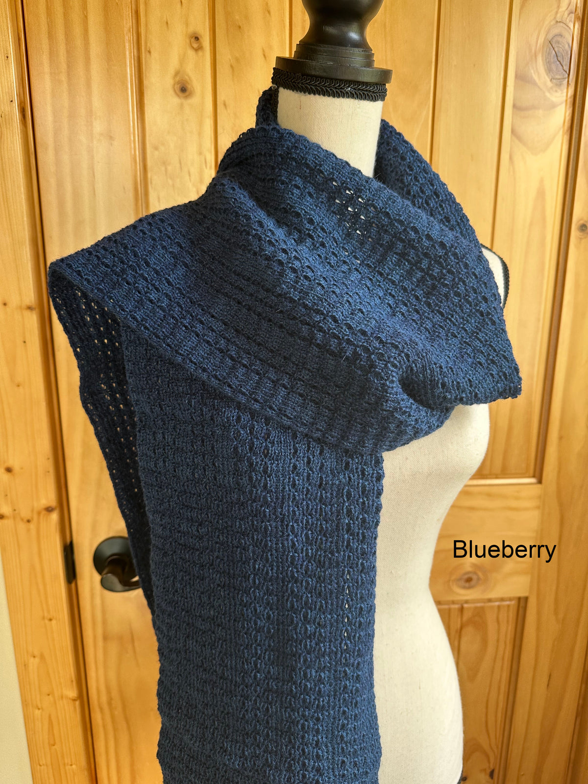 Textured Knitted Scarf - Cozy Handcrafted Knitwear for Winter Warmth - Perfect Gift for Her or Him