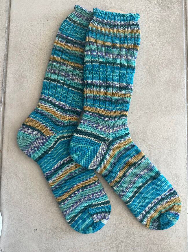 Merino Wool  Socks, HandMade, Luxurious Softness for Cold Weather, Thoughtful Gift for Loved Ones Hover Image