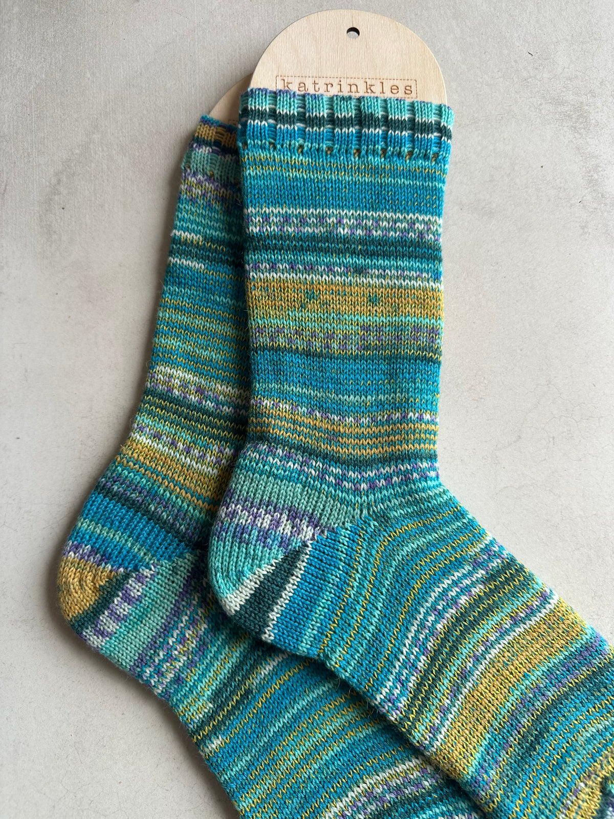 Luxurious and fun socks for comfort at home, Colorful alpaca socks, ideal gift for sock lovers and nature enthusiasts