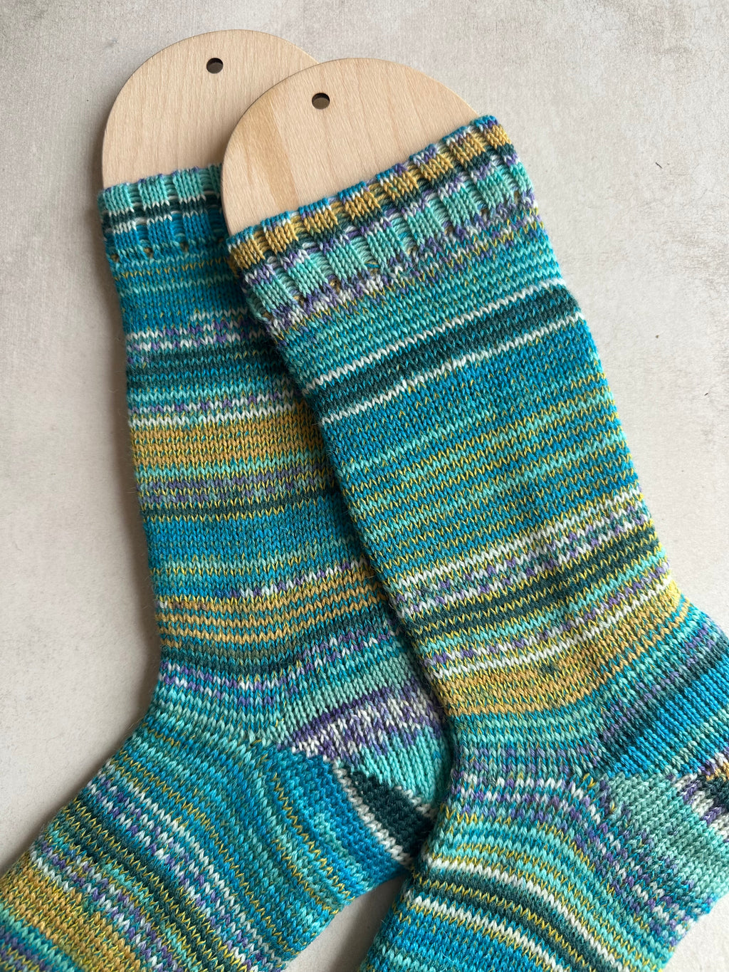Luxurious and fun socks for comfort at home, Colorful alpaca socks, ideal gift for sock lovers and nature enthusiasts