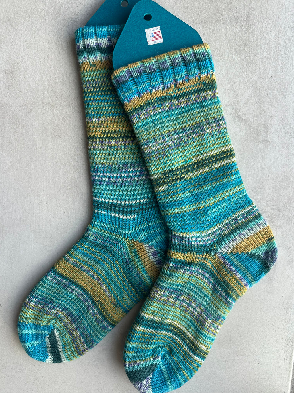 Luxurious and fun socks for comfort at home, Colorful alpaca socks, ideal gift for sock lovers and nature enthusiasts
