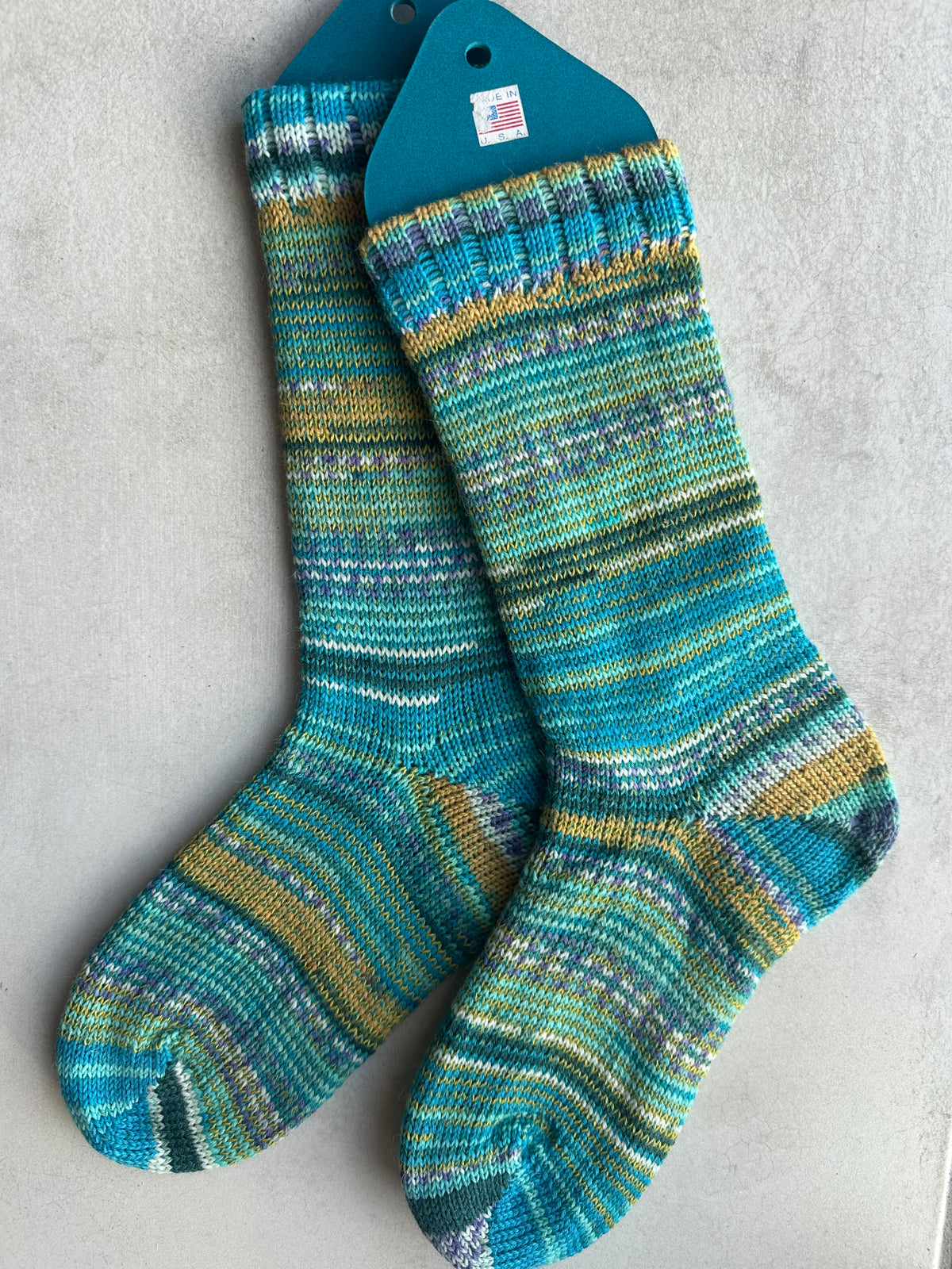 Luxurious and fun socks for comfort at home, Colorful alpaca socks, ideal gift for sock lovers and nature enthusiasts