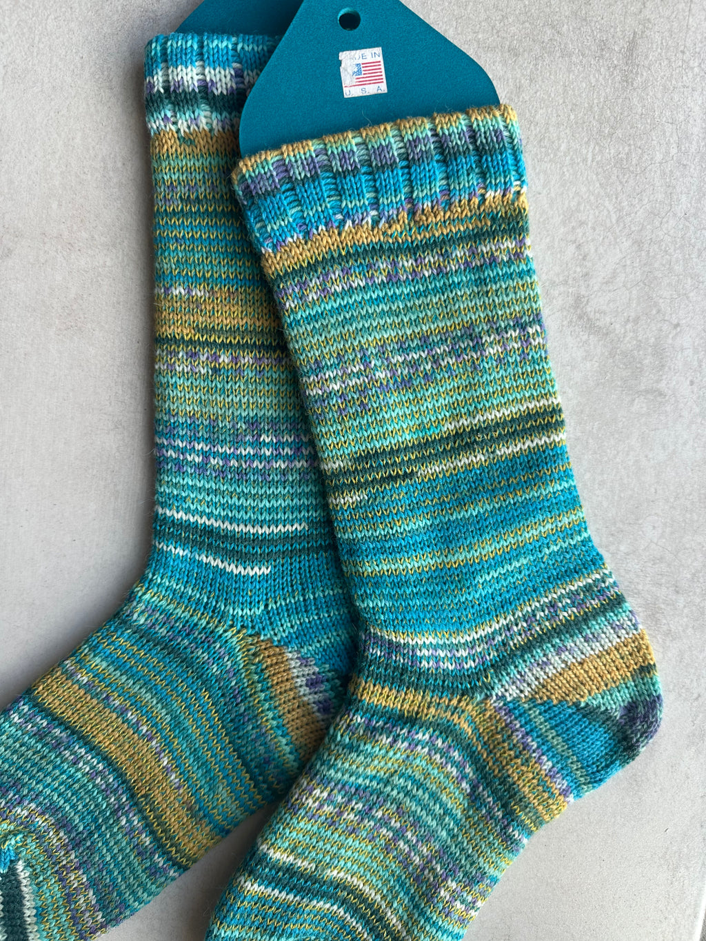 Luxurious and fun socks for comfort at home, Colorful alpaca socks, ideal gift for sock lovers and nature enthusiasts