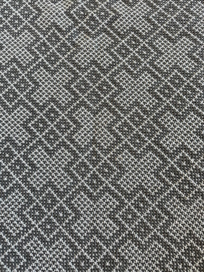 Handmade Knit Throw Blanket, Luxurious Soft Yarn Perfect for Relaxation, Unique Gift Idea for Any Occasion Main Image