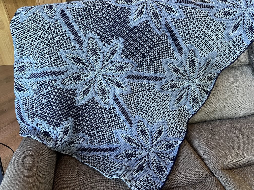 Handmade Knit Throw Blanket, Luxurious Soft Yarn Perfect for Relaxation, Unique Gift Idea for Any Occasion