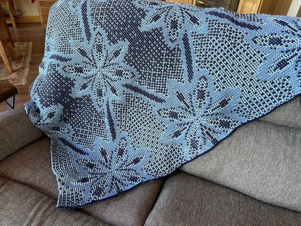Handmade Knit Throw Blanket, Luxurious Soft Yarn Perfect for Relaxation, Unique Gift Idea for Any Occasion