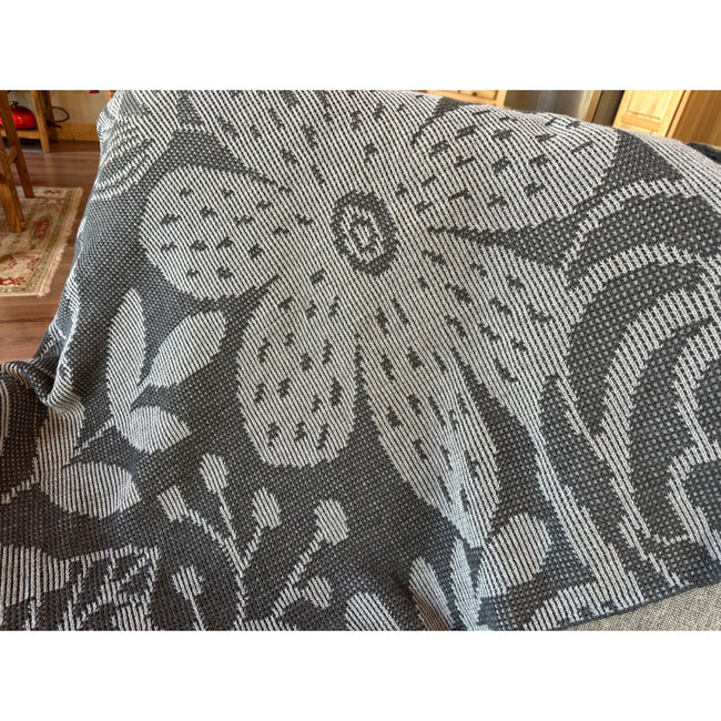 Handmade Knit Throw Blanket, Cozy and Soft Eternity Wrap, Perfect for Snuggling on the Couch – Great Gift for Home Lovers Main Image