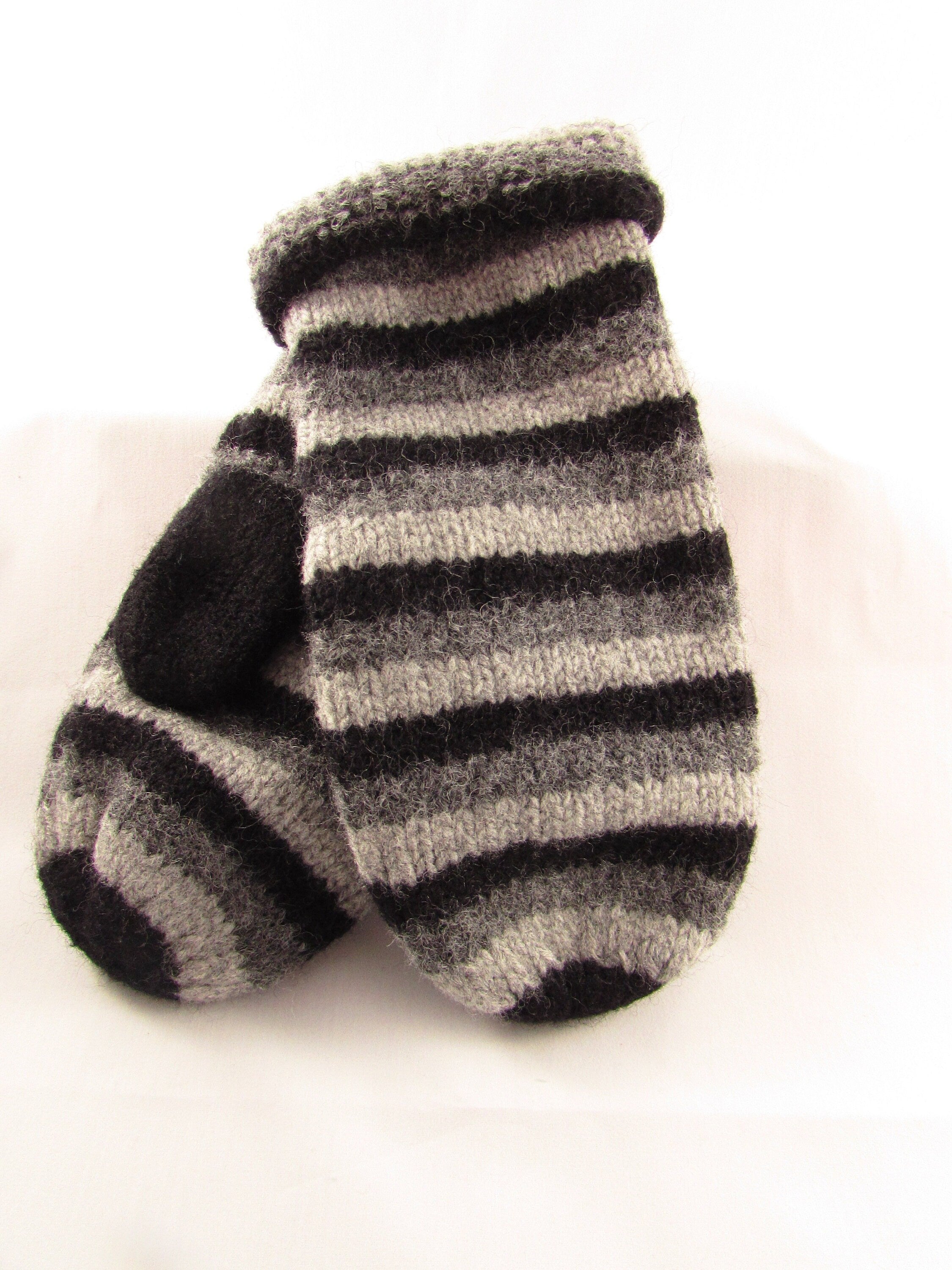 Boiled Wool Mitten Pattern, Cozy and Stylish Hand Knit Design, Perfect ...